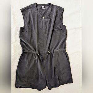 Te Verde Lightweight Quick Dry Zippered Romper Adjustable Waist Size Large